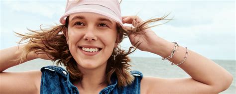 She's fought off demogorgons in stranger things and even faced. 2560x1024 Cute Millie Bobby Brown 2020 2560x1024 Resolution Wallpaper, HD Celebrities 4K ...