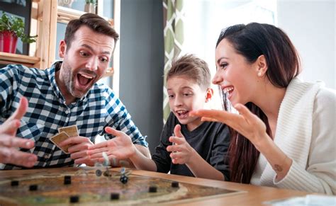 6 Juegos De Mesa Para Jugar En Familia Eres Mamá