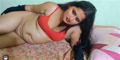 Sexy Indische Bhabhi Met Kleine Borsten Heeft Harde Seks In Staande Positie Met Pijpbeurt Xhamster