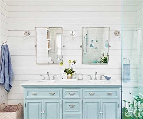 Accent Walls Are In The 8 Best Bathroom Trends To Try In 2020