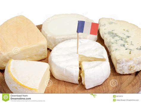 Formaggi francesi a pasta molle, baguette fresche e latte. Formaggio A Pasta Molle Francese Fotografia Stock ...