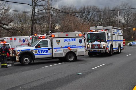 Nypd Esu Rep Ess 5 And Truck 5 One Vehicle Mva With Injuri Flickr