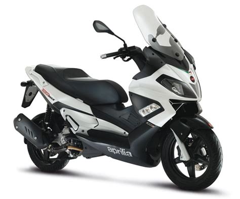 Aprilia bike price starts from ₹ 60,000. Aprilia developing a new 160cc Maxi scooter for India ...