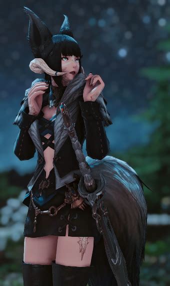 Howl Of The Moon Eorzea Collection In 2021 Character Outfits Final Fantasy 14 Glamour