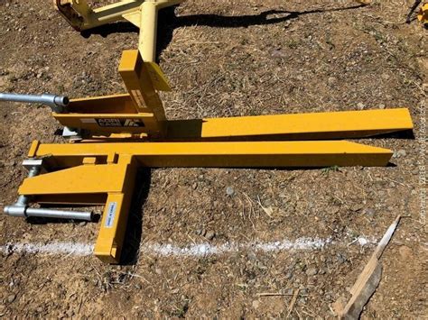 West Auctions Auction Forklifts Ag Equipment And Tools Item Pair