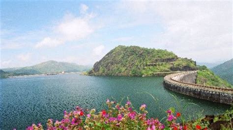 It was constructed and is owned by the kerala state electricity board. Idukki Arch Dam - Idukki | Idukki Arch Dam Photos ...
