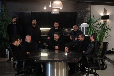 Bölümün final sahnesiyle merak konusu oldu. Eşkıya Dünyaya Hükümdar Olmaz'da bomba patlıyor