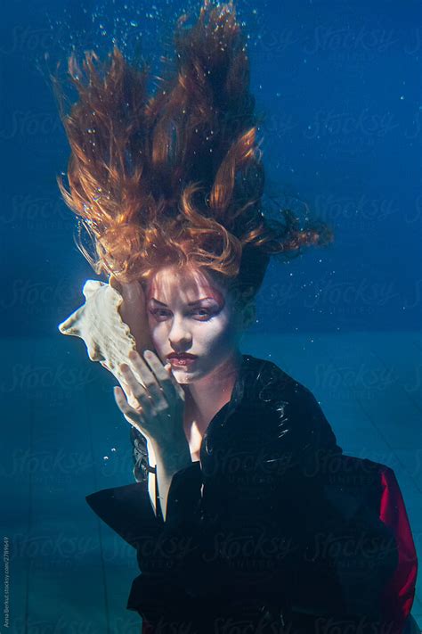 woman underwater hair