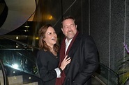 Newlywed Guy Garvey beams with happiness as he walks the red carpet ...