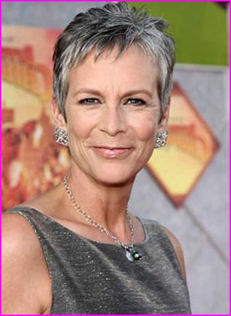 It's convenient, pretty and appropriate for hair of any type. Pixie Haircuts for Fine Hair Over 50 - Short Pixie Cuts