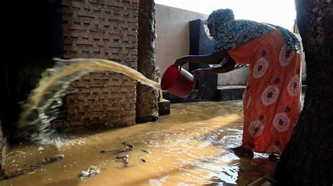 Sudan Floods Nile Water Level Threatens Ancient Pyramids Bbc News