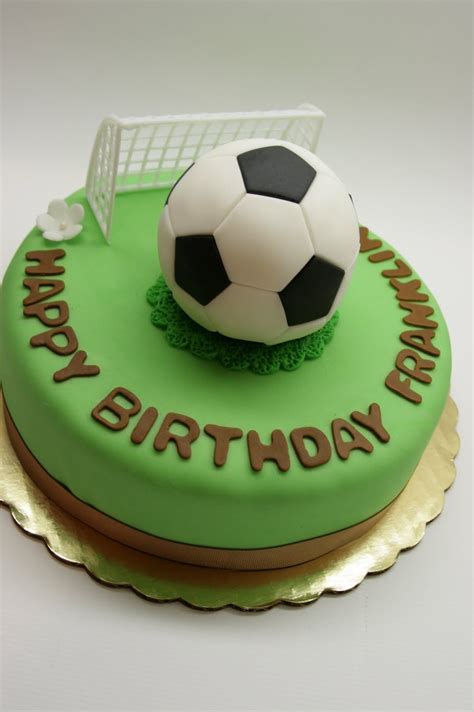 Messi has always been one of the best players of footbal for every football player. Soccer Cake for Franklin | Soccer birthday cakes, Football birthday cake, Football cake