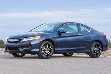 Used 2017 Honda Accord Sport Features And Specs Edmunds