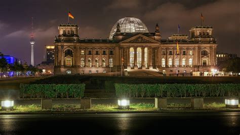 The Reichstag Building Berlin 2048×1152 Photographed By Robert