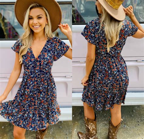 Field Of Flowers Sundress In 2020 Country Chic Dresses Cowgirl