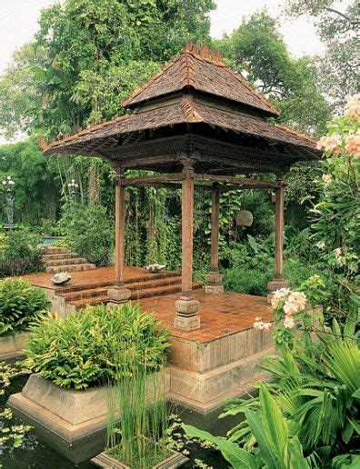 The joglo, or gazebo, has carving typical of Java’s Kudus region