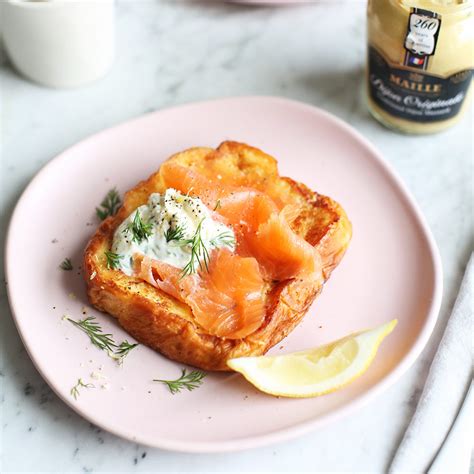 Recipe French Toast With Smoked Salmon And Crème Fraiche
