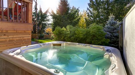 Salt Water Hot Tubs Heres What You Need To Know In 2020