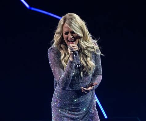 Carrie Underwood Performs In Hershey 12 Surprises From The Giant