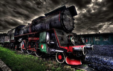 Amazing Train Pictures From Around The World