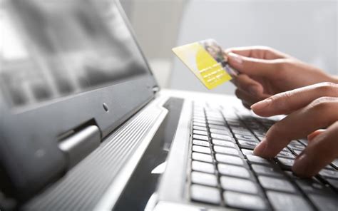 A adesão propriamente dita já pode ser feita online, no portal ivaucher, possibilidade que só ficou disponível no dia 15 de junho. Saiba como funcionam as garantias para os bens comprados ...