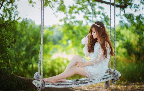 배경 화면 햇빛 숲 야외 여성 여자들 모델 아시아 사람 좌석 사진술 드레스 녹색 봄 꽃 소녀 아름다움 인간 위치 인물 사진 사진 촬영