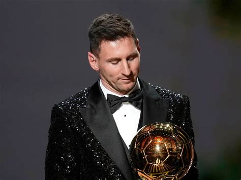 lionel messi deserved 2021 ballon d or and it s france football who robbed robert lewandowski of