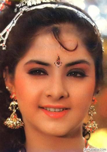 Divya Bharti Full Hd Wallpaperhairfaceeyebrowforeheadnose 506687 Wallpaperuse