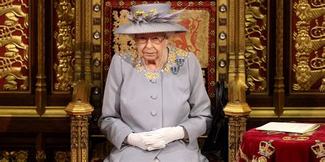 La Reina Isabel Preside La Apertura Del Parlamento Corona Imperial