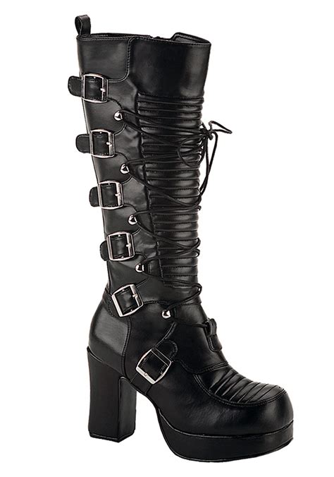 Goth Boots Outfits For The Enthusiast