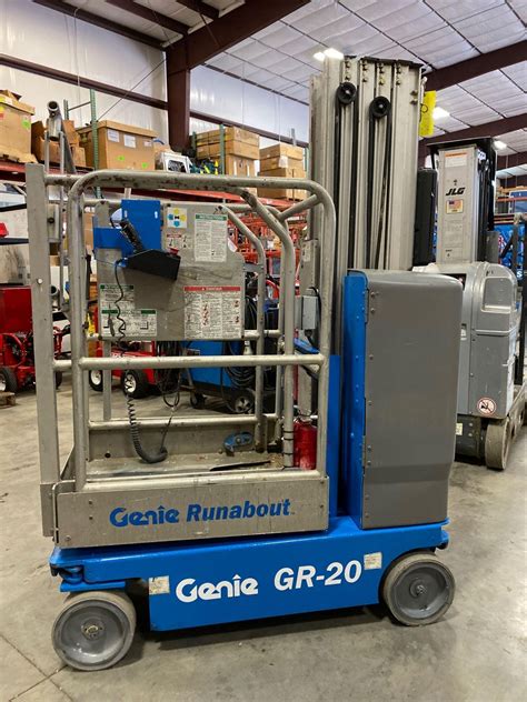 2012 Genie Gr 20 Runabout Electric Man Lift Built In Battery Charger
