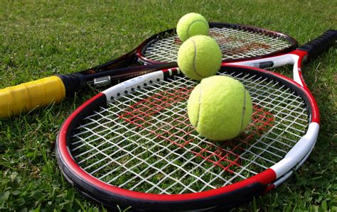 Léquipement Nécessaire Pour Jouer Au Tennis De Loisir Smashs