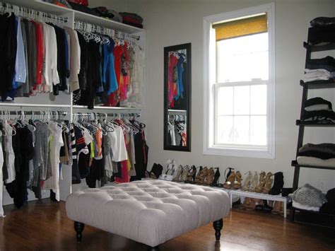 10 Ideas On How To Turn A Bedroom Into A Closet Simphome
