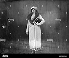 Opera Singer Arrives From New York . Evelyn Gardener , the Australian ...