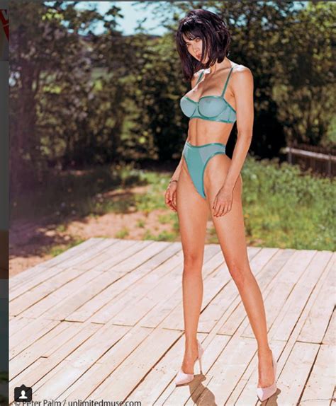 Milo Moir Ditches Her Bikini To Display Her Amazing My Xxx Hot Girl