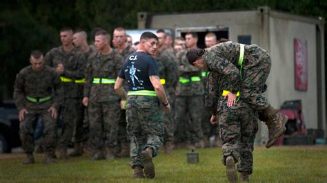 The Pull Up Test For Female Marines Has Been Delayed Again
