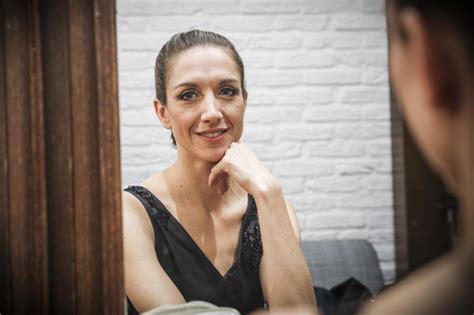 Vrt nws is the news service of the vrt, the flemish public broadcast. Nieuwslezeres Hanne Decoutere opgenomen in ziekenhuis - De ...