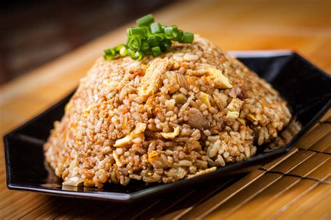 Avoid removing the lid during that time. How to Make Chinese Fried Rice: 13 Steps (with Pictures)
