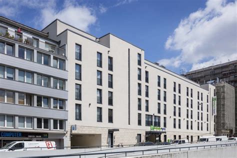 Book now and pay at the hotel! Holiday Inn Express „Am Wehrhahn" - Düsseldorf - Marggraf ...