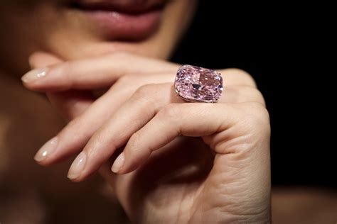 Sothebys Fails To Sell 37 Carat Diamond As Auction Falters Bloomberg