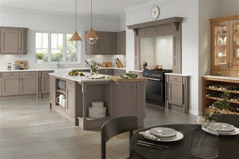 Learn more about the different types and how they achieve your desired look in the guide below. Windsor Hand Painted Kitchen Doors | Doors and Handles UK