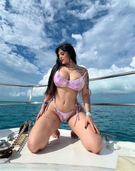 Fotos Video Deleita Karely Ruiz A Sus Seguidores Con Atrevido Bikini De Tonos Pastel Lodehoy