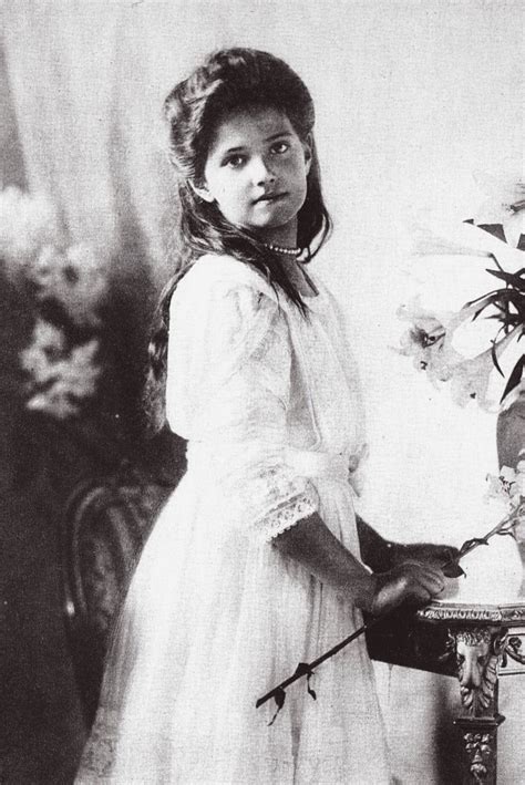 Maria Nikolaevna In 1910 Otma Pinterest Familia Romanov