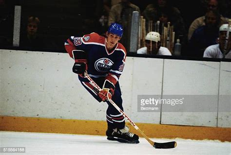 Gretzky Oilers Photos And Premium High Res Pictures Getty Images