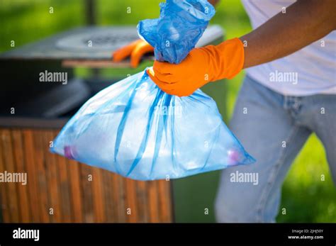 Hand Holding Garbage Bag Hi Res Stock Photography And Images Alamy