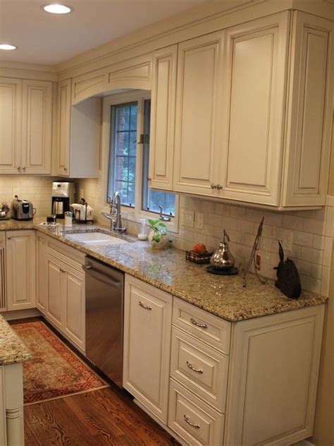 23 Elegant Cream Kitchen Cabinets To Get Inspiration Interior God