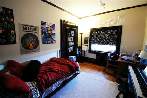 Harvard College Student Blog · Harvard Freshman Housing Cool Dorm