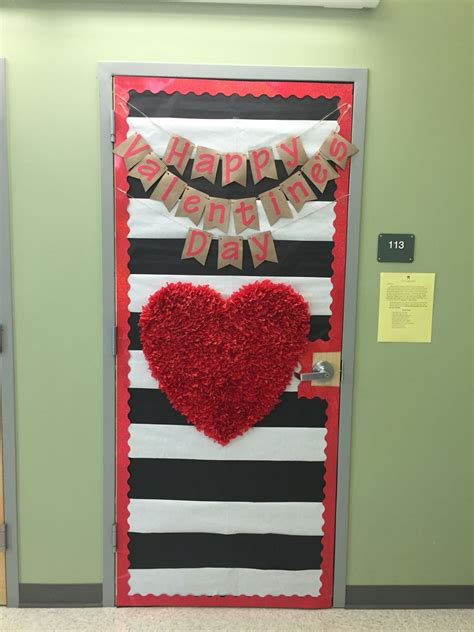 10 Valentine S Day Door Decorating Ideas