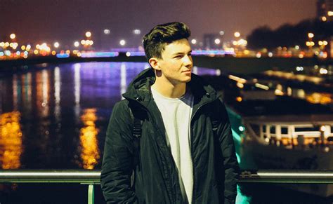 The record stache follow petit biscuit · drivin thru the night french vocalist, songwriter, and producer petit biscuit has begun… on sep. Petit Biscuit - Artists