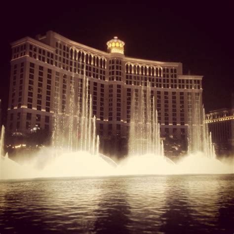The Famous Bellagio Fountains Las Vegas Incredible Places To Visit